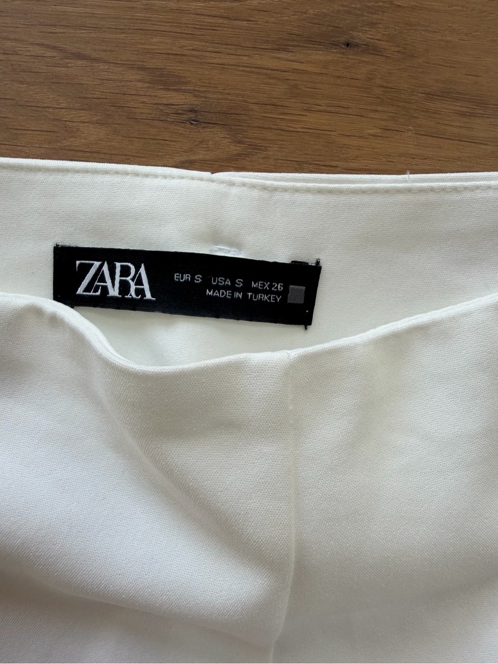 Zara White High-Waisted Wide-Leg Sailor Trousers with Gold Buttons - Picture 2 of 6